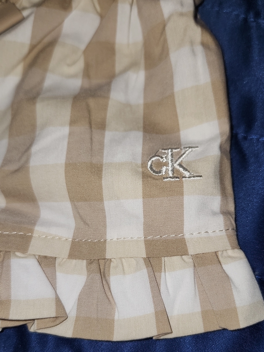 Calvin Klein Jeans Baby Girls White Smocked Top & Gingham Ruffled Shorts Set NWT - Picture 6 of 11